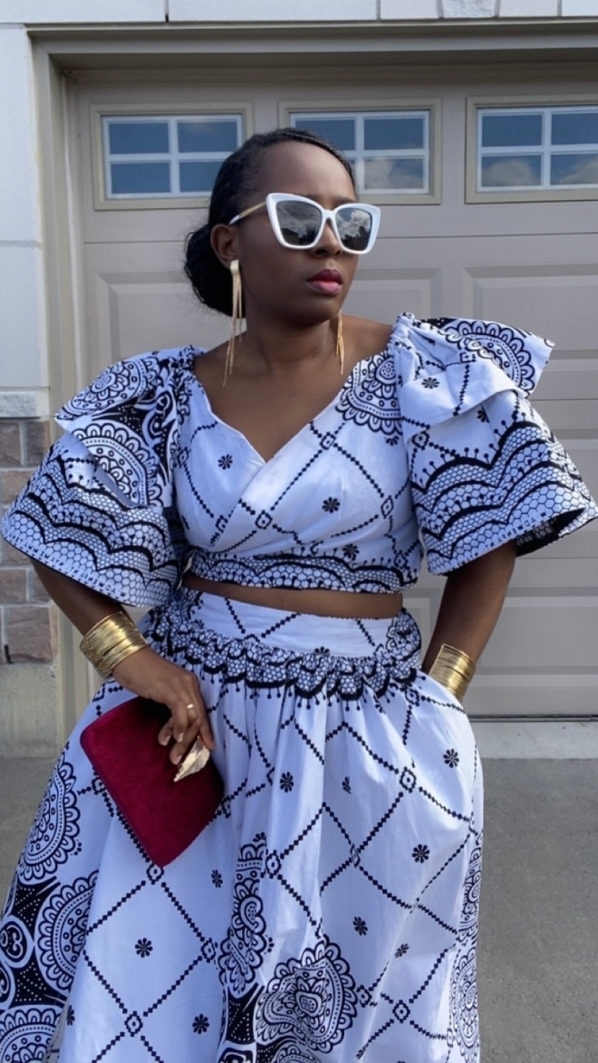 ECOSS WHITE AND BLACK MAXI SKIRT SET